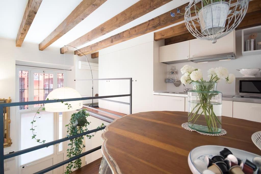 Romantic Loft Porta Venezia Milan Bagian luar foto